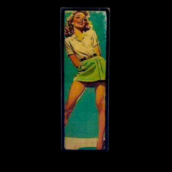 Pinup Girl Magnet